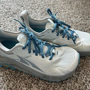 Altra Olympus 5 Running (Walking Shoe)